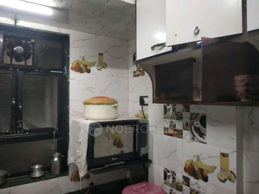 1 BHK Flat In Makhdoom Sea Palace For Sale  In Mahim West
