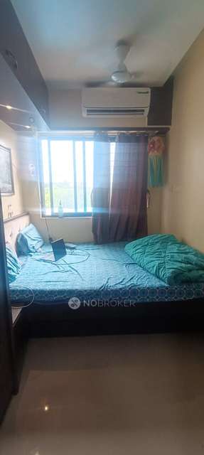 1 BHK Flat In Makhdoomi Palace For Sale  In Santacruz East