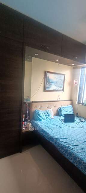 1 BHK Flat In Makhdoomi Palace For Sale  In Santacruz East