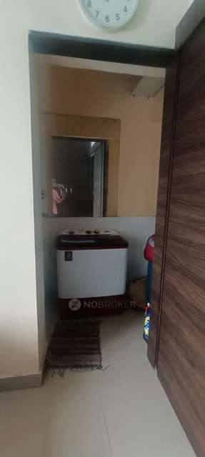 1 BHK Flat In Makhdoomi Palace For Sale  In Santacruz East