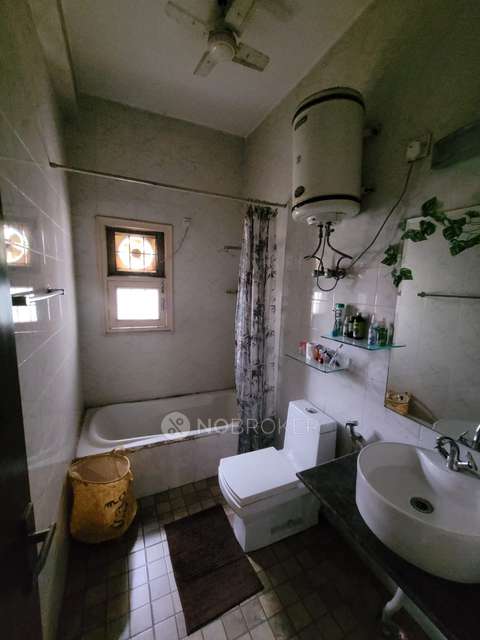 4+ BHK House For Sale  In G Block Road