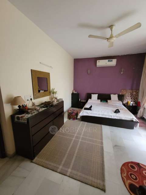 4+ BHK House For Sale  In G Block Road