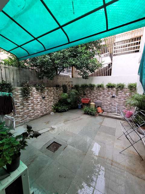 4+ BHK House For Sale  In G Block Road