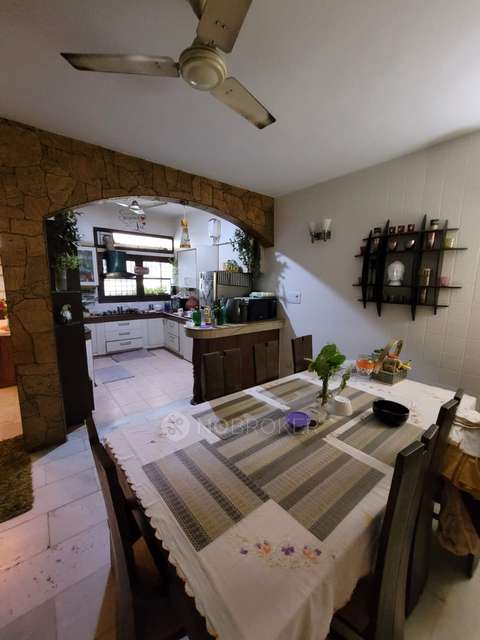 4+ BHK House For Sale  In G Block Road