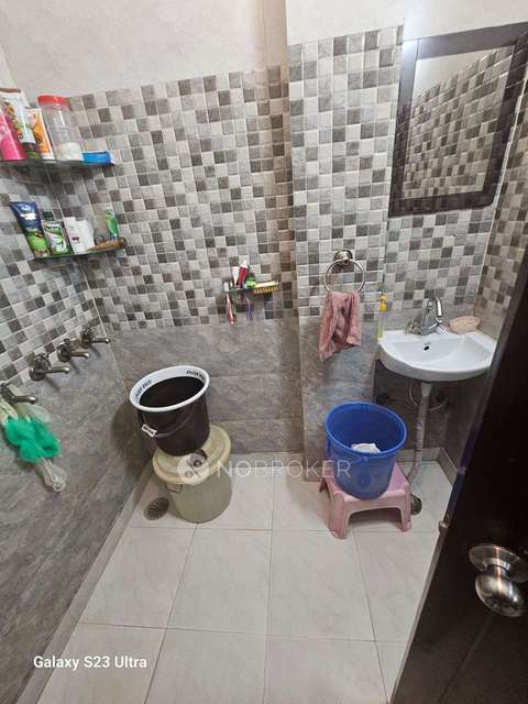 2 BHK Flat For Sale  In Patel Nagar