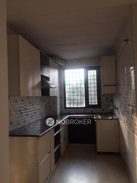 3 BHK Flat In Suri Villa For Sale  In  Pitam Pura