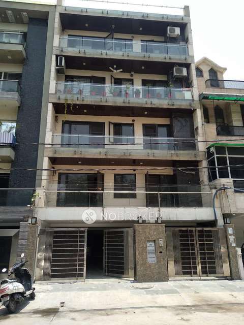 3 BHK Flat In Suri Villa For Sale  In  Pitam Pura