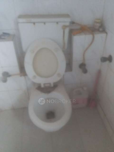 2 BHK Flat In Standalone  for Rent  In Malad West