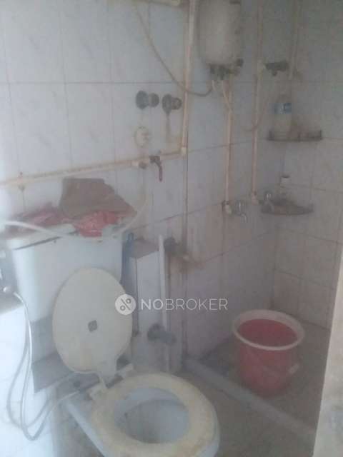 2 BHK Flat In Standalone  for Rent  In Malad West