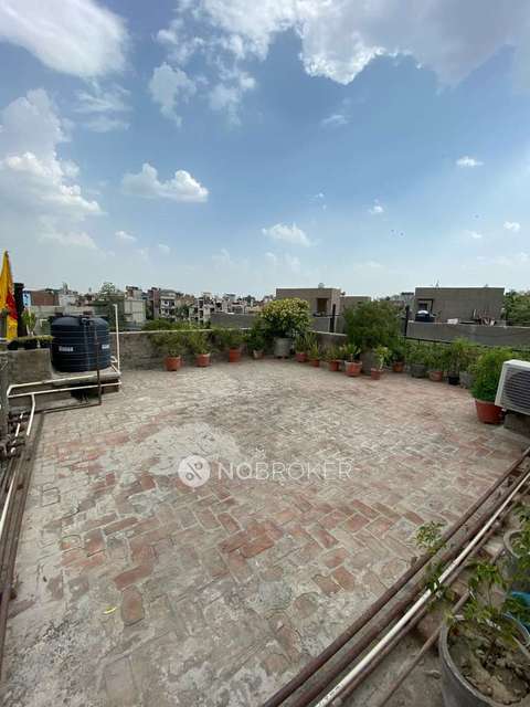 2 BHK Flat In Ekta Apartment  For Sale  In Geeta Colony