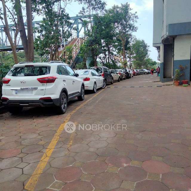 2 BHK Flat In Mahavir Platinum Chs For Sale  In  Shivaji Nagar