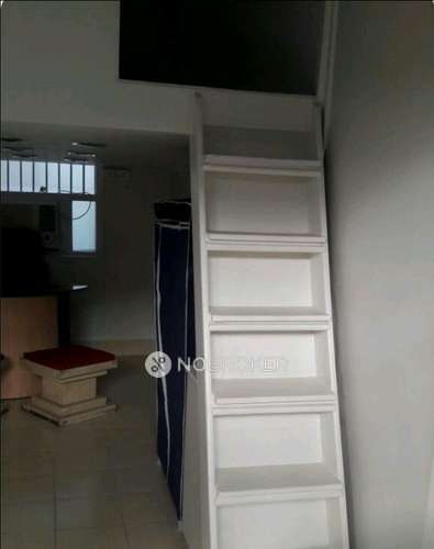 Godown/Warehouse in Cumballa Hill, Mumbai for Rent