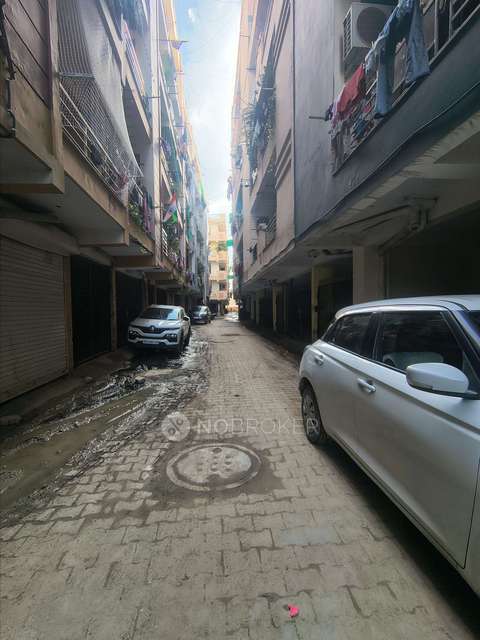 Shop in  Sector 16c, Ghaziabad for sale 