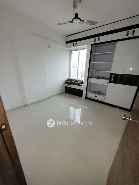 2 BHK Flat In Sky Square Society For Sale  In Yewalewadi