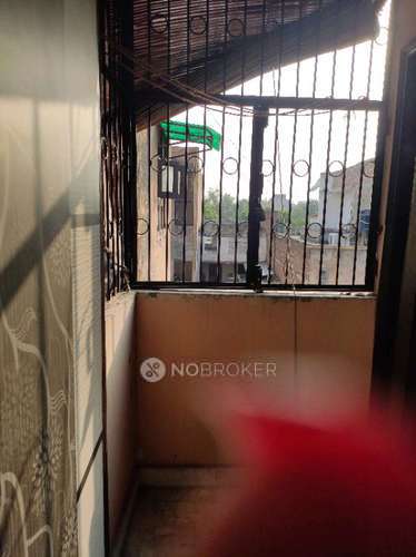 2 BHK Flat For Sale  In Moti Nagar