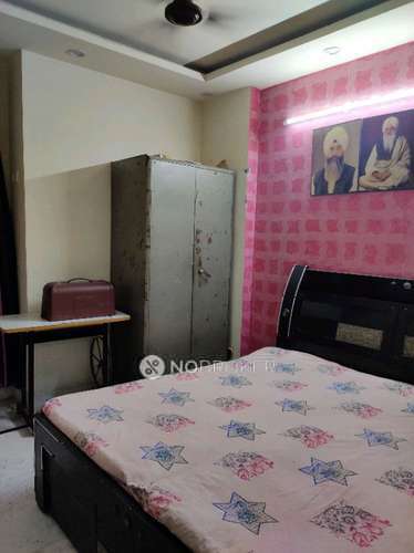 2 BHK Flat For Sale  In Moti Nagar