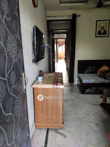 2 BHK Flat For Sale  In Moti Nagar