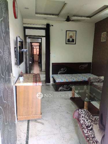 2 BHK Flat For Sale  In Moti Nagar