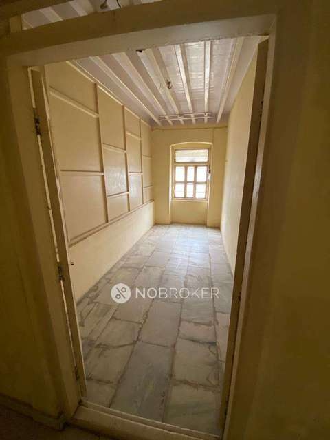 4+ BHK Villa In Takshashila Chs For Sale  In Dadar East