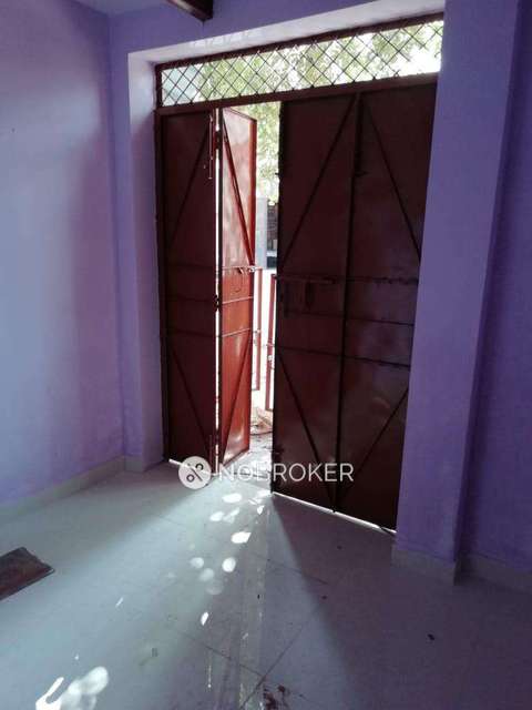 3 BHK Flat In Lig Flats For Sale  In Rohini