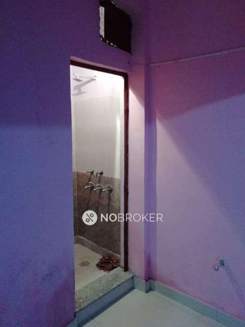 3 BHK Flat In Lig Flats For Sale  In Rohini