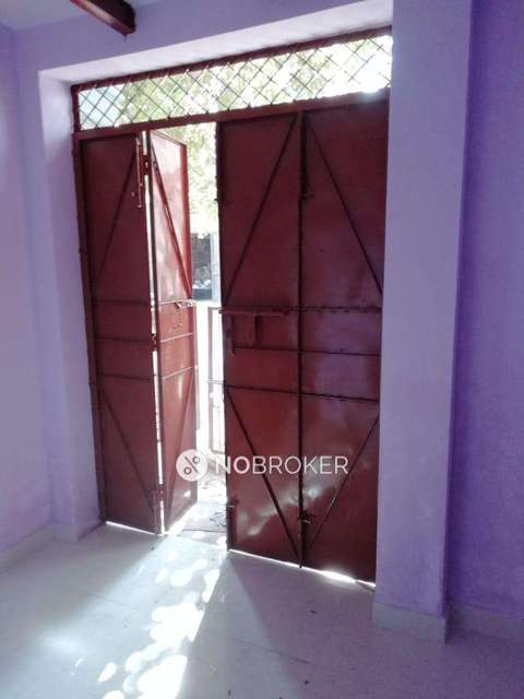 3 BHK Flat In Lig Flats For Sale  In Rohini