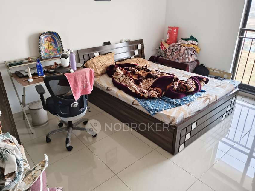 2 BHK Flat In Shapoorji Pallonji Joyville Skyluxe for Rent  In Hadapsar