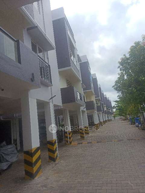 2 BHK Flat In Color Avenue For Sale  In Perumbakkam
