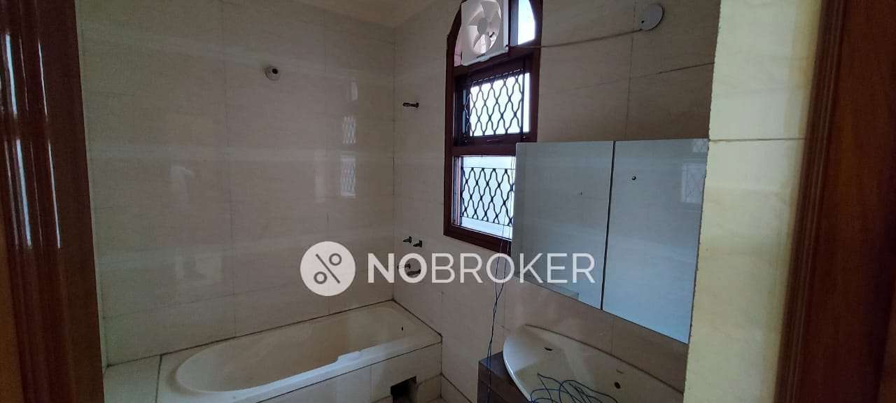4 BHK House For Sale  In New Friends Colony