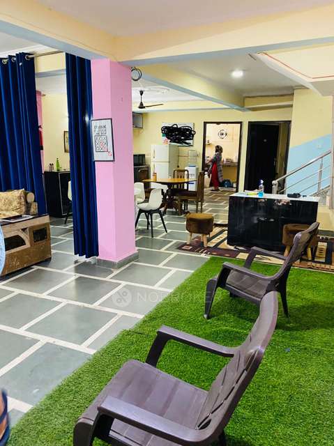 PG for Girls in Dwarka