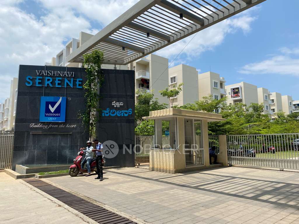 Vaishnavi serene Yelahanka Rent WITHOUT BROKERAGE Semifurnished 3