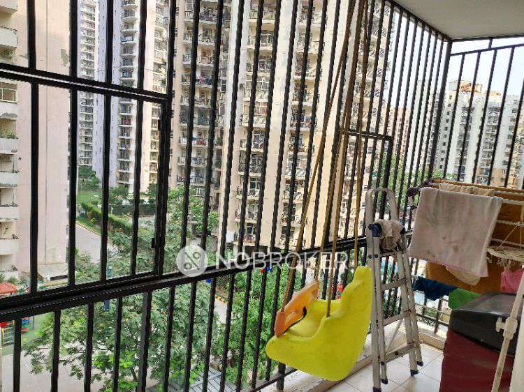 2 BHK Flat In Panchsheel Wellington For Sale  In Crossing Republik