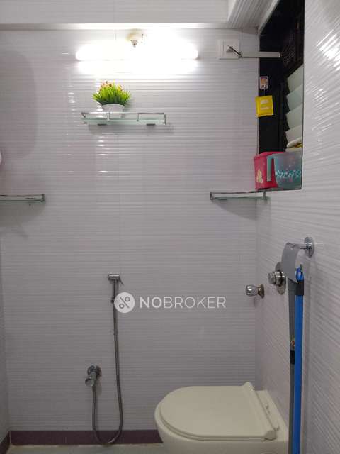 2 BHK Flat In Dheeraj Heritage Residency  For Sale  In Santacruz West,