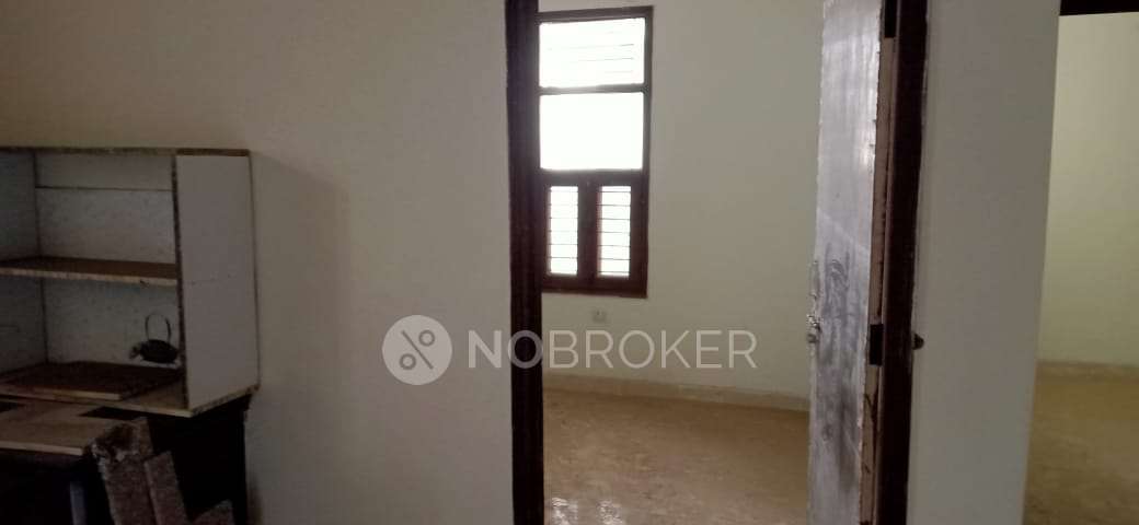 3 BHK Flat In Balaji Enclave For Sale  In Govindpuram
