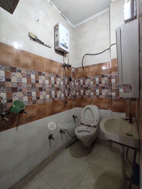3 BHK Flat In Adarsh Apartment  For Sale  In Uttam Nagar