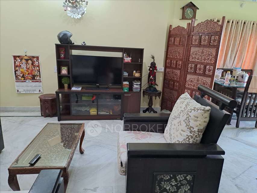 2 BHK Flat In Gandhi Towers For Sale  In Kukatpally