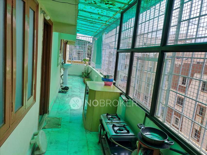 2 BHK Flat In Gandhi Towers For Sale  In Kukatpally