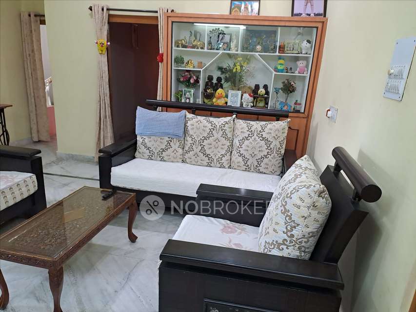2 BHK Flat In Gandhi Towers For Sale  In Kukatpally
