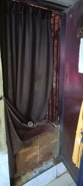 1 RK Flat In Murshad Building For Sale  In Kurla