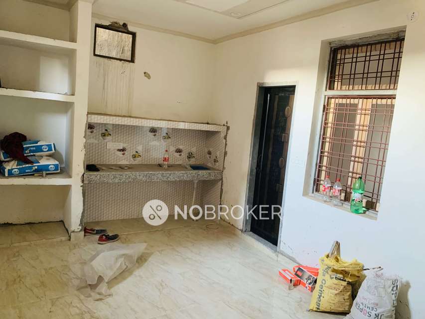 1 RK House for Rent  In Sector 21