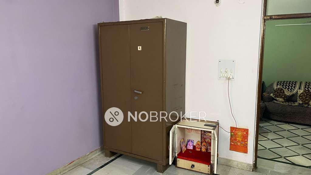 2 BHK Flat For Sale  In Laxmi Nagar