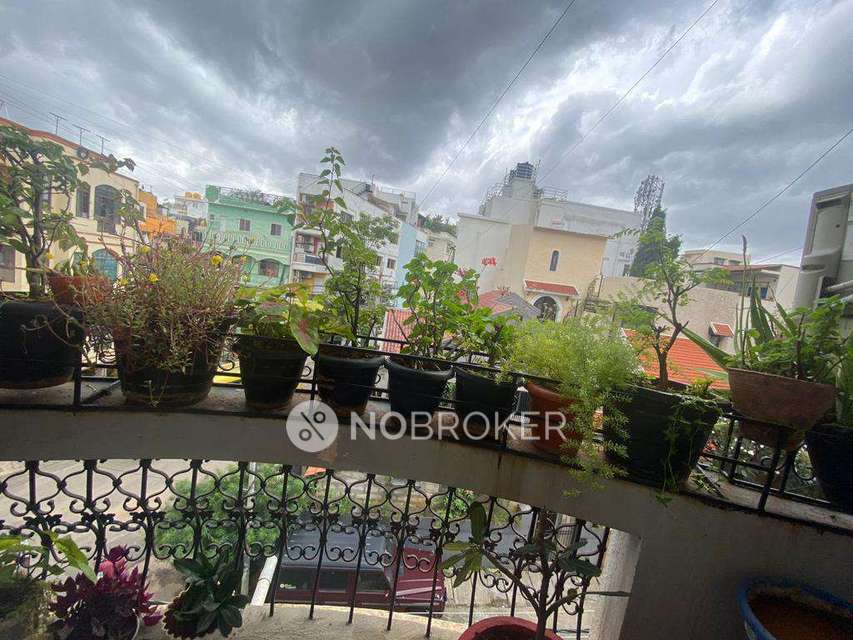 3 BHK Flat In Rose Dale Apartment For Sale  In Halasuru