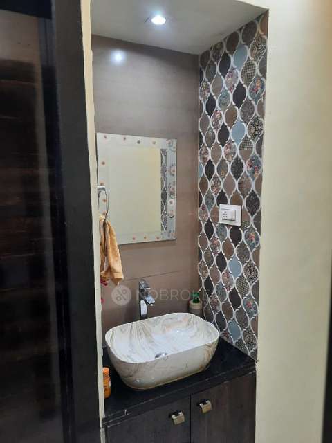 2 BHK Flat In Vaibhav Green Vista For Sale  In Vikhroli East