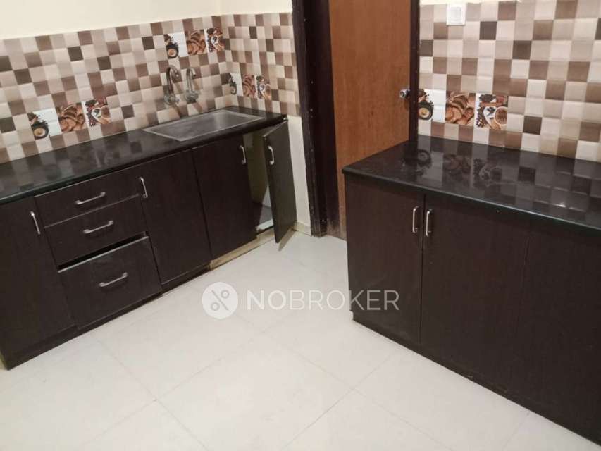 3 BHK Flat In Pranavas Bsr Gitaaar for Rent  In Panathur