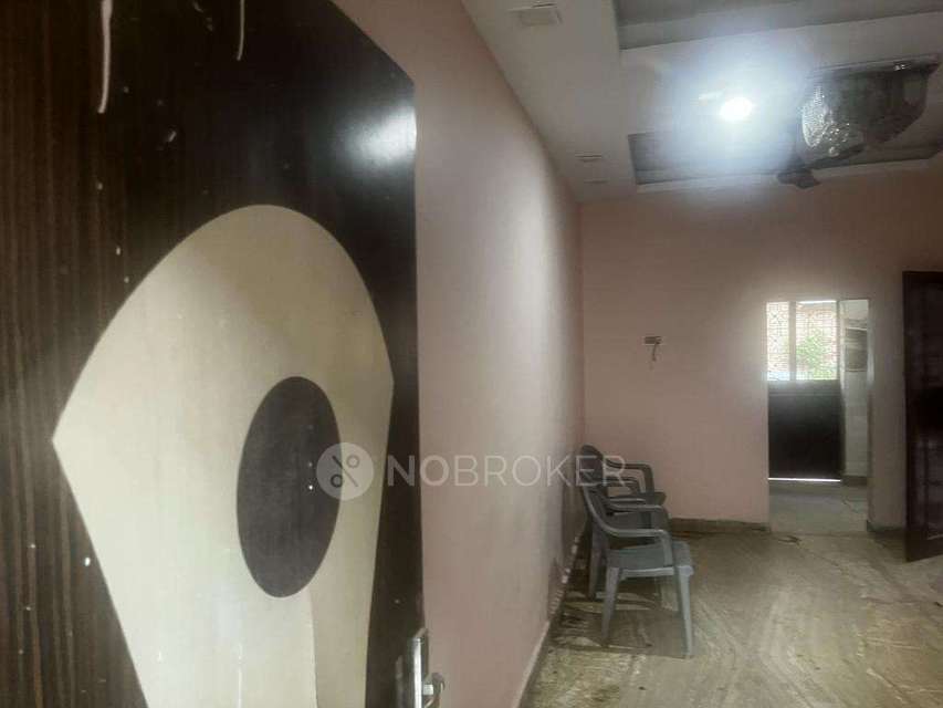 1 BHK House for Rent  In Rohini Sector 3