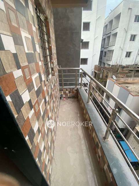 4+ BHK Flat In Standalone Building  For Sale  In Manjri Bk