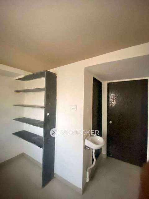 4+ BHK Flat In Standalone Building  For Sale  In Manjri Bk