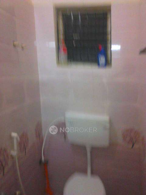 1 BHK Flat In Sanjiv Apartment For Sale  In Thoraipakkam