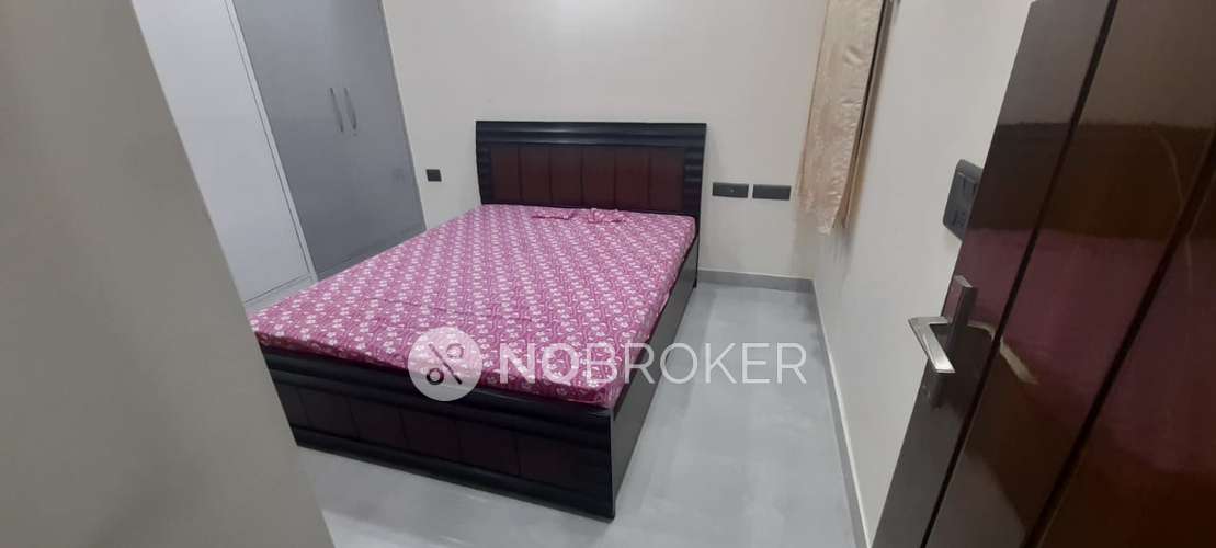 Standalone building Mukherjee Nagar Rent WITHOUT BROKERAGE Semi