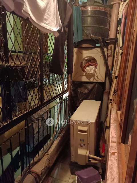 1 BHK Flat In Standalone Building  For Sale  In Hari Nagar Ashram